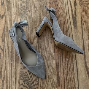 Lord & Taylor suede gray pumps with bow detailing. Size 9